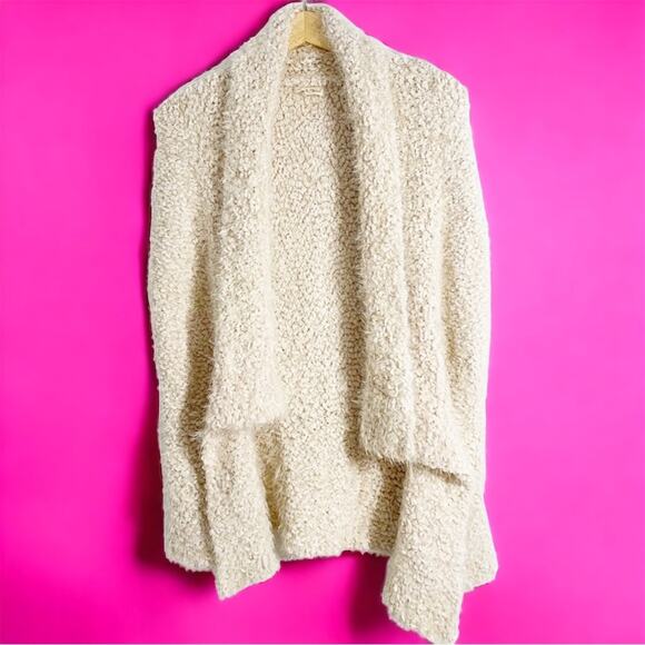 Hem & Thread Ivory White Soft Plush Vest, One Size Fits Most - Picture 3 of 11